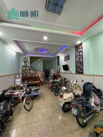 CHỈ 150 TRIỆU/M2 - MẶT TIỀN TT QUẬN 3 - NGANG 4.5M .