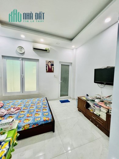 Bán gấp nhà Hẻm xe hơi Tô Hiệu 84 m2 6 tầng, thang máy chỉ 11.5 tỷ.