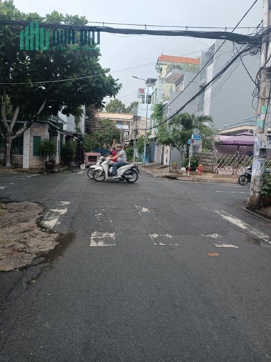 Bán gấp nhà Hẻm xe hơi Tô Hiệu 84 m2 6 tầng, thang máy chỉ 11.5 tỷ.