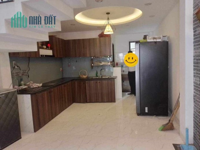 Nhà đẹp sau lưng mặt tiền đường Tôn Đản, Hòa An, Cẩm Lệ