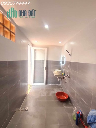 Nhà 100m2 , gần đường chính Lê Trọng Tấn, 2 tỷ x