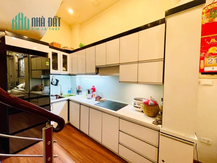 NHÀ DÂN XÂY 7 TẦNG FUN NỘI THẤT GẦN PHỐ 33M2 MẶT TIỀN 3.8M 5.5 TỶ VÂN HỒ