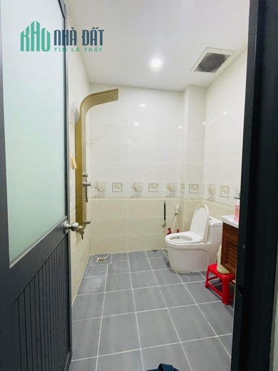 Bán nhà  Mặt tiền p. Linh Chiểu, giáp Võ Văn Ngân. Nhà 2T kiên cố