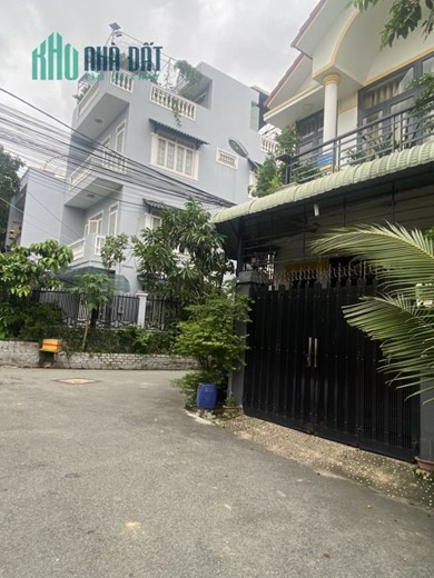 Bán nhà  Mặt tiền p. Linh Chiểu, giáp Võ Văn Ngân. Nhà 2T kiên cố