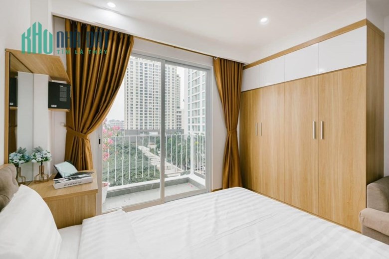 Bán toà căn hộ Vip quận Tây Hồ, View hồ, 156m2, 8T, chỉ 26 tỷ.