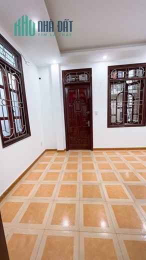 NHÀ DÂN XÂY LO GÓC 3 GÁC ĐỖ CỬA 5 NGỦ 40M2 3.8 TỶ MINH KHAI