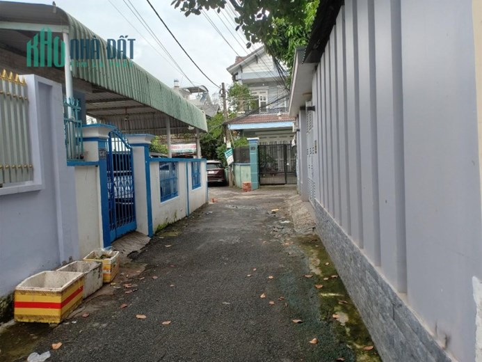 Bán lô đất 120m2, gần xa lộ Hà Nội, giá chỉ 3,9 tỷ.