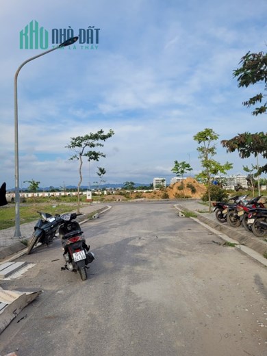 Bán nhanh lô đất 100m2 tái định cư Cát Hải, Cạnh Vinfast, Cảng Lạch Huyện