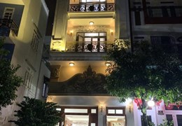 Bán khách sạn 6 tầng 2mt đường  Nguyễn Văn Linh Nam Dương,Hải Châu,sát cầu rồng.