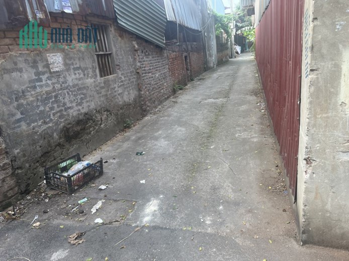 cực kỳ cần bán gấp diện  tích 230 m MT 11 m (có thương lượng )