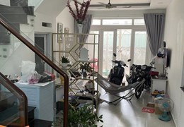 BÁN GẤP NHÀ 2 TẦNG XE HƠI ĐẬU TRƯỚC CỬA PHƯỜNG PHÚ HỮU QUẬN 9 TP THỦ ĐỨC 114.8M² - CHỈ 5 TỶ 650