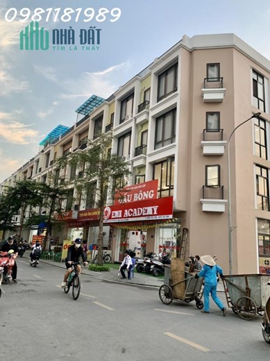 Hiếm! Bán lô góc liền kề IEC Tứ Hiệp 115m2*5T, SĐCC, kinh doanh sầm uất, 18.5 tỷ
