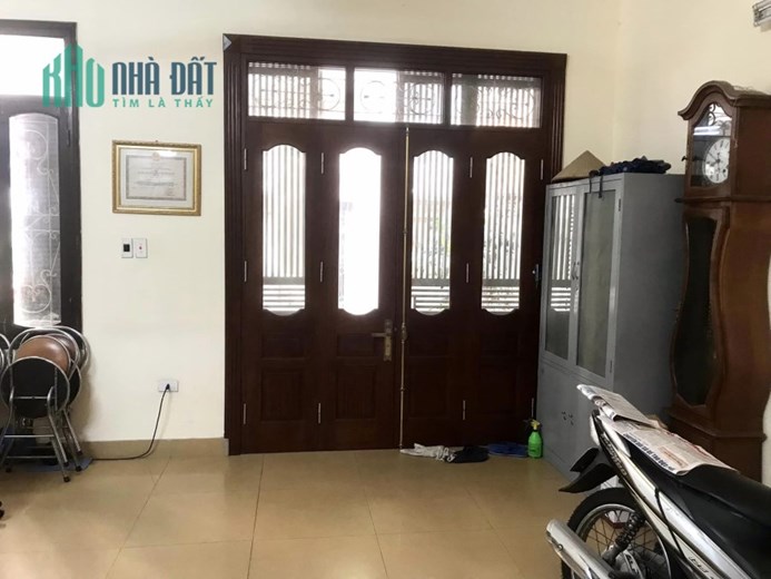 93m Mặt Tiền 16.1m Phố Phạm Văn Đồng Cầu Giấy. Vị Trí Siêu Đẹp. Giao Thông Thuận Lợi Đi Lại Các