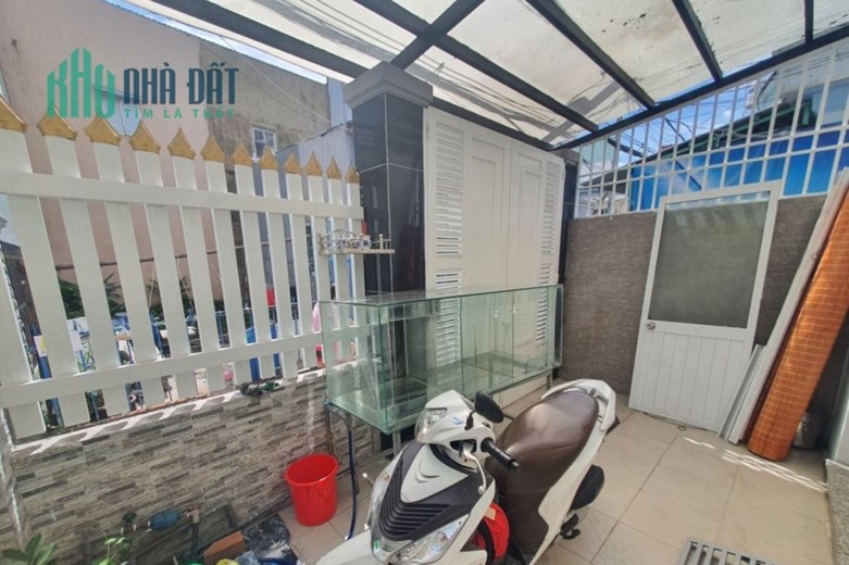 NHÀ 2 TẦNG - CHỦ GIẢM CHỈ CÒN 1.65 TỶ - DIỆN TÍCH 40M² - ĐƯỜNG HUỲNH TẤN PHÁT - PHÚ XUÂN NHÀ BÈ -