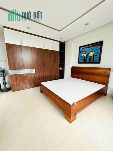 Cho thuê biệt thự vườn góc 2 MT 16m ở Phước Long