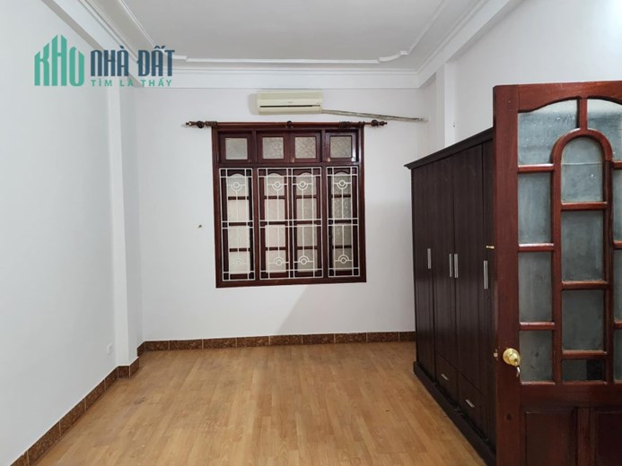 Cho thuê nhà phố Trần Quốc Toản, 35m2 x 5 tầng , giá 17tr