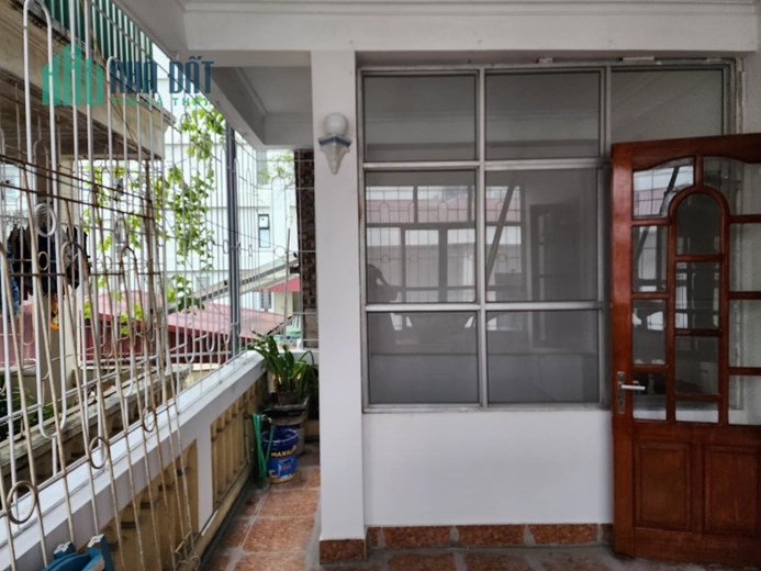 Cho thuê nhà phố Trần Quốc Toản, 35m2 x 5 tầng , giá 17tr