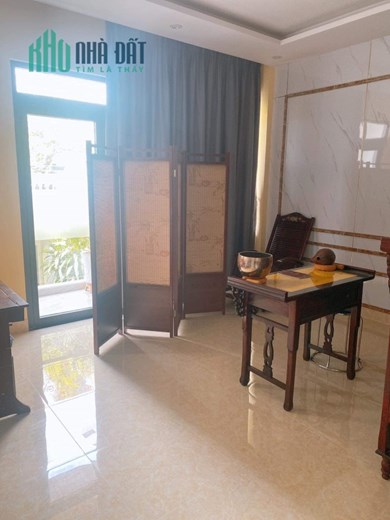 Bán Nhà Gần Sân Bay 40m2, 3 Tầng, Ngang 5M Hẻm xe hơi, Kế Tân Bình