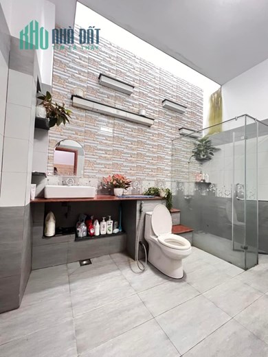 Bán nhà Biệt thự, Mặt tiền Đường Tân Hiệp - Chợ Hóc Môn, 1150m2 (25x46m), giá 20 tỷ.