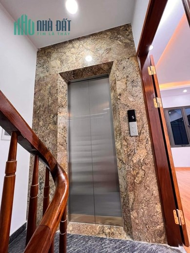 Chính chủ bán nhà Phố Giáp Bát _ Hoàng Mai 6 tầng 65 mét giá 7.1  tỷ