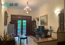 Bán nhà phân lô Đầm Trấu, HBT 56m x 4PN, lô góc, ô tô, KD, giá 14 tỷ. LH: 036605136