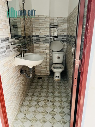 Nhà bán Bình Tân Tỉnh Lộ 10– Chỉ nhỉnh 4 Tỷ có nhà đẹp 3 tầng HXH dân trí cao an ninh yên tĩnh khu