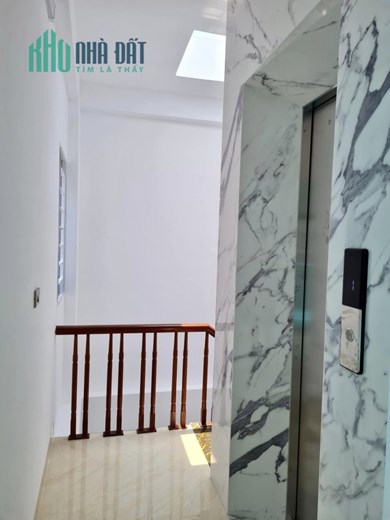 Nhà mới đẹp thang máy Chùa Bộc 40m2 6 tầng gần phố giá 7.1 tỷ