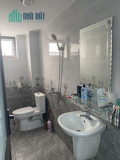 Do đi làm ăn xa chính chủ cần cho thuê nhà 4 tầng ,5 phòng ngủ full nội thất đẹp , mới toanh.