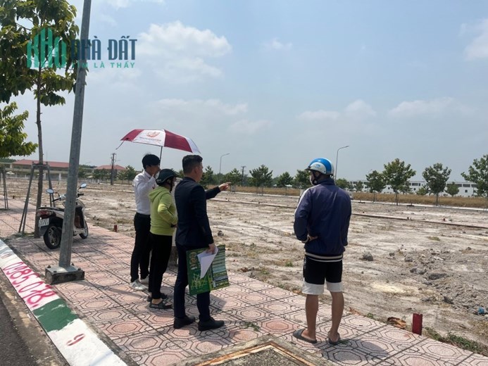 Cần bán lô đất mặt tiền đường nhựa trục chính 17m Nam An Bàu Bàng 1ty550