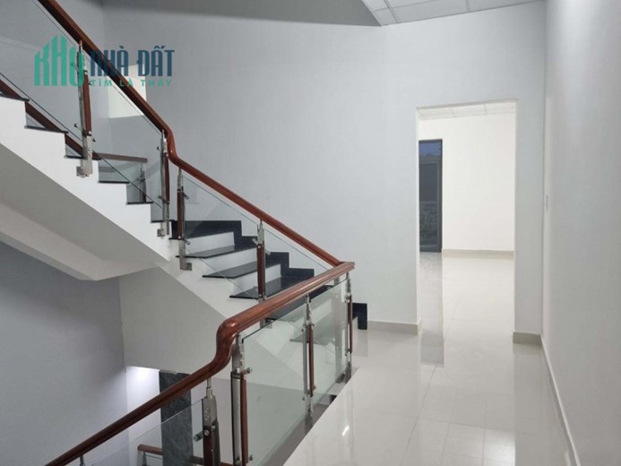 Cho thuê nhà nguyên căn, đã hoàn thiện nội thất, ngoại thất