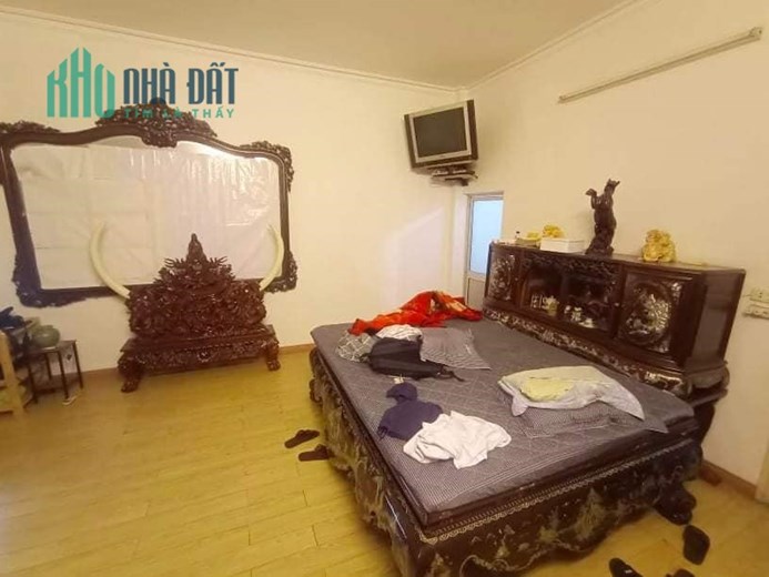 65m 8 Tầng Mặt Tiền 11.2m Nhỉnh 12 Tỷ Toà Nhà Dòng Tiền 800 Triệu 1 Năm Trung Tâm Cầu Giấy. Lô Góc