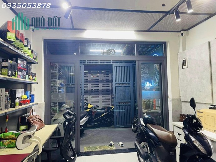 Bán Nhà Gò Dầu 2 Tầng, 64m2, Hẻm Sạch Sẽ Thông Tứ Tung, Ngộp Chào Chỉ 3 Tỷ XXX
