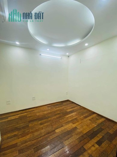 60m Mặt Tiền 4.2m Nhỉnh 11 Tỷ Trung Tâm Quận Cầu Giấy. Ô Tô Tránh. Vị Trí Đắc Địa. Kinh Doanh Hay