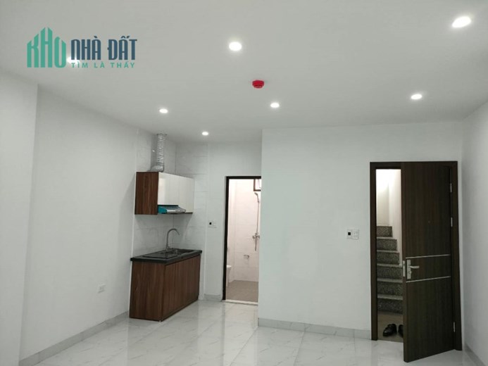 97m 6 Tầng Mặt Tiền 4.2m Mặt Phố Trần Duy Hưng Trung Tâm Cầu Giấy. Mặt Phố Kinh Doanh Sầm Uất Nhất