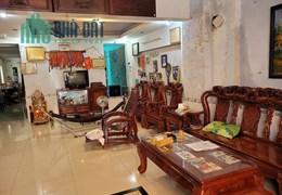 Bán biệt thự cổ hạ chào 5 tỷ đường Nguyễn Kiệm, P4, Phú Nhuận, 185m2, 4 tầng. 140tr.m2