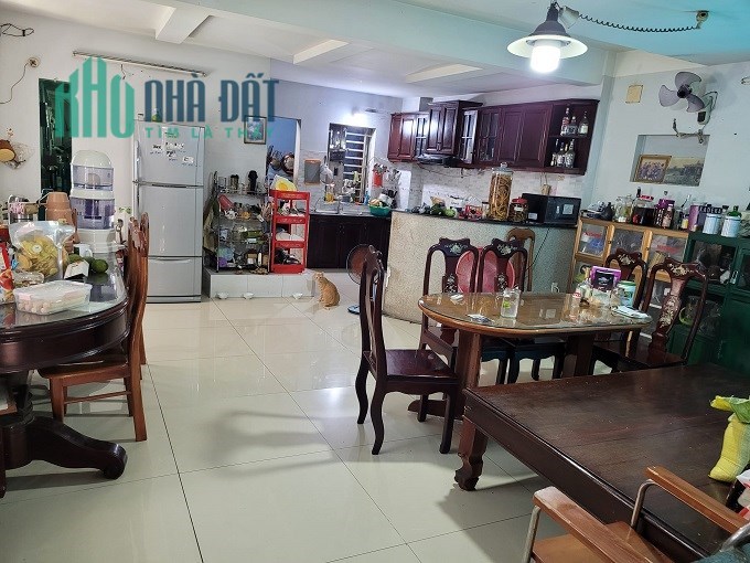 Bán biệt thự cổ hạ chào 5 tỷ đường Nguyễn Kiệm, P4, Phú Nhuận, 185m2, 4 tầng. 140tr.m2