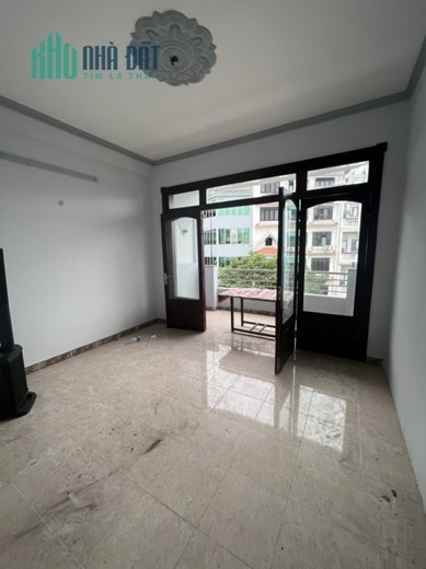 CHÍNH CHỦ CHO THUÊ MB, LẦU 1,LẦU 2 VĂN PHÒNG. MẶT TIỀN RẠCH BÙNG BINH QUẬN 03