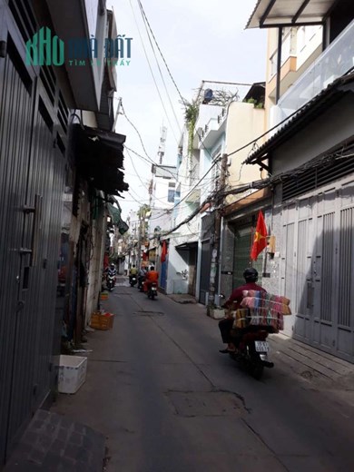 Chính chủ cho thuê nhà 1 gác lửng kín, Hẻm 688 Tân Kỳ Tân Quý, Phường Bình Hưng Hòa, Bình Tân