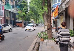 Bán nhà mặt phố Lý Nam Đế, Hoàn Kiếm, 4m mặt tiền. LH: Địa Thủy Sư trần Thọ 0906299843