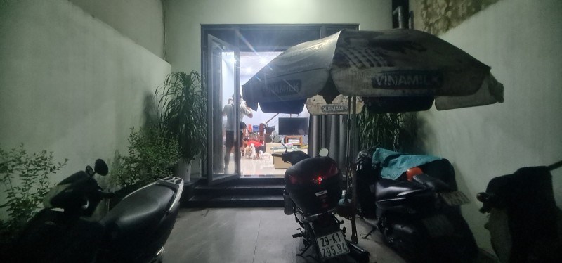 Bán nhà Thạch Cầu ,Long Biên 75m2 ,Mt 4.5m ,4 tầng ,sân vườn giá nhỉnh 5 tỷ