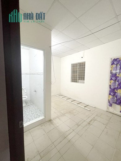 Cho thuê NNC MT Hưng Phú P10.Q8. Giá 20 triệu/tháng