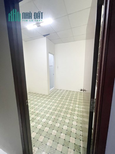Cho thuê NNC MT Hưng Phú P10.Q8. Giá 20 triệu/tháng