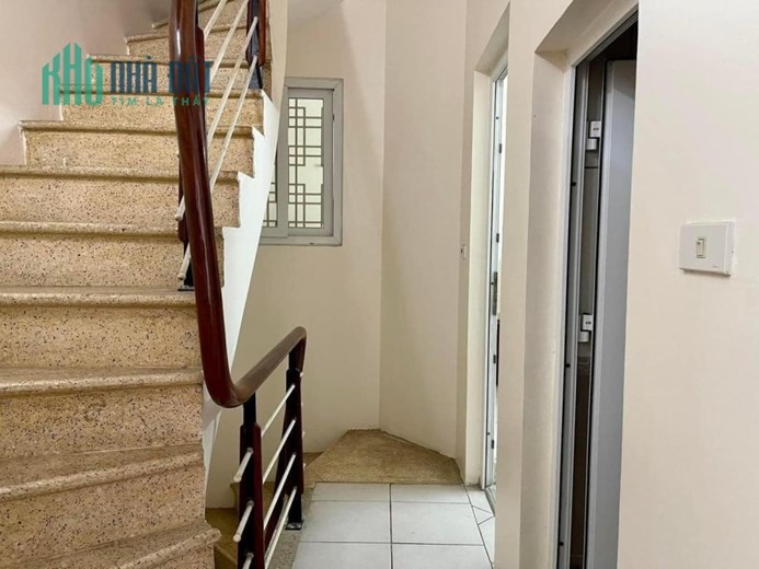 BÁN GẤP NHÀ TỰ XÂY VỊ TRÍ ĐẸP HIẾM CỔ NHUẾ ÔTÔ GIÁ ĐẦU TƯ 5T 3.96  TỶ