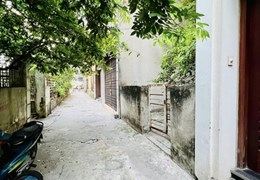 ĐẤT HIẾM - NỞ HẬU - NGÕ 4M - 40M RA PHỐ MỚI HẠ YÊN QUYẾT - SAU NHÀ LÀ LƯNG TRƯỜNG MẦM NON YÊN HOÀ