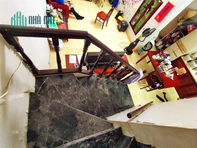 ĐẤT HIẾM - NỞ HẬU - NGÕ 4M - 40M RA PHỐ MỚI HẠ YÊN QUYẾT - SAU NHÀ LÀ LƯNG TRƯỜNG MẦM NON YÊN HOÀ