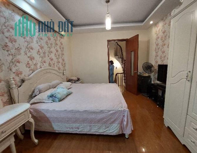 PHỐ CHÙA LÁNG – NHÀ ĐẸP DÂN XÂY – NGÕ THÔNG –TIỆN ÍCH NGẬP TRÀN – 5T x 59M2, 7.999 TỶ