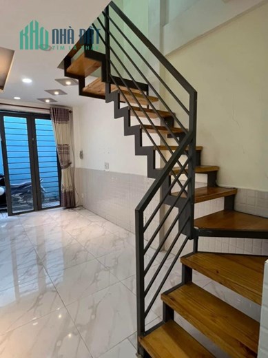 Bán nhà 3 tầng Bùi Hữu Nghĩa ngay sát chợ Bà Chiểu giá nhỉnh 3 tỷ.