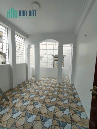 60m Mặt Tiền 5.5m Nhỉnh 7 Tỷ Phân Lô Quân Đội Ô Tô 7 Chỗ Vào Nhà Dừng Đỗ Ngày Đêm. Chủ Tự Xây Kiên