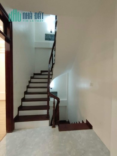 60m Mặt Tiền 5.5m Nhỉnh 7 Tỷ Phân Lô Quân Đội Ô Tô 7 Chỗ Vào Nhà Dừng Đỗ Ngày Đêm. Chủ Tự Xây Kiên