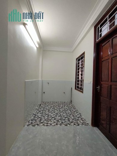 60m Mặt Tiền 5.5m Nhỉnh 7 Tỷ Phân Lô Quân Đội Ô Tô 7 Chỗ Vào Nhà Dừng Đỗ Ngày Đêm. Chủ Tự Xây Kiên